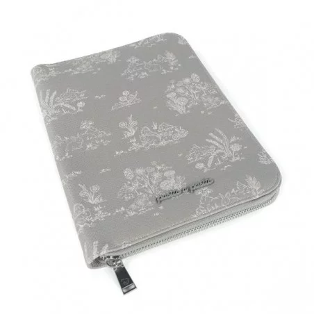 Pasito A Pasito Protège Carnet De Santé Toile De Jouy Gris 7 Pasito A Pasito Protège Carnet De Santé Toile De Jouy Gris – Image 5