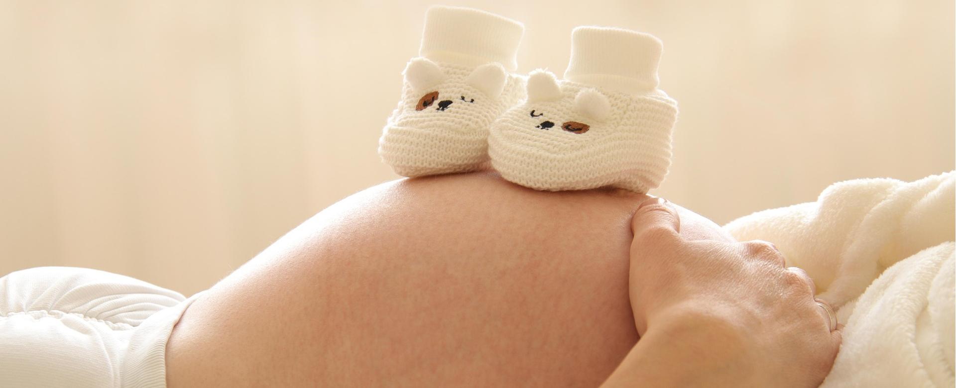 C Comme Cadeau Soldes 1 C Comme Cadeau Soldes -C Comme Cadeau Soldes pregnant 6189040 1920